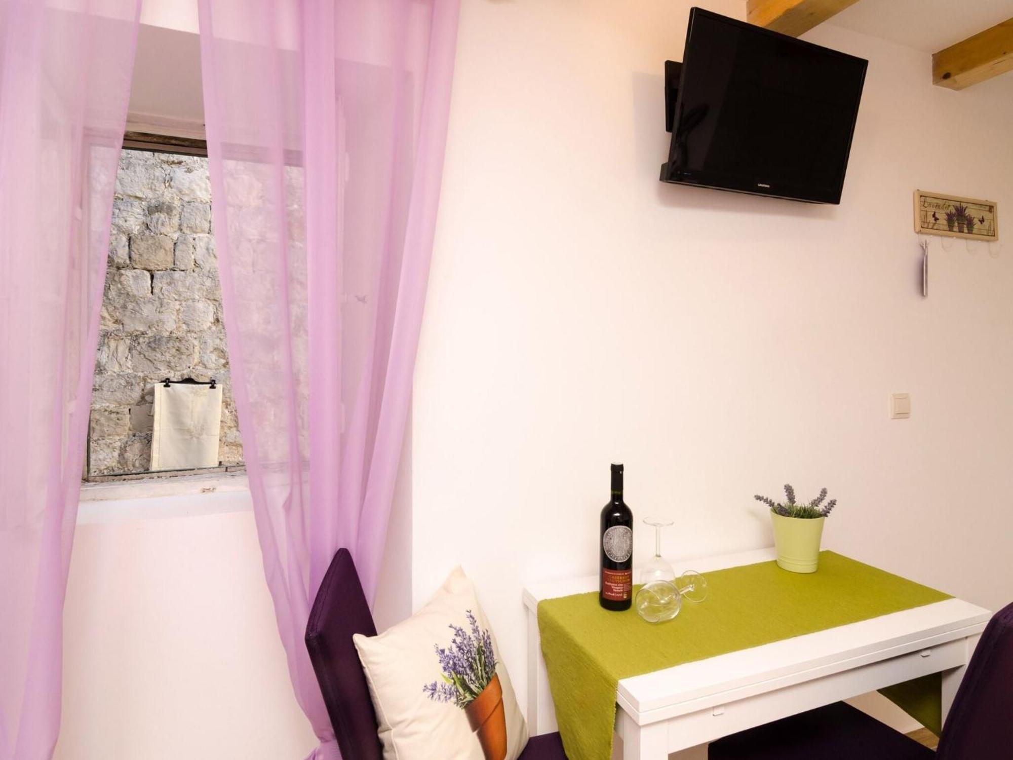 Lavender Garden Apartments - Studio Apartment Ground Floor - Apt 1 Dubrovnik Luaran gambar